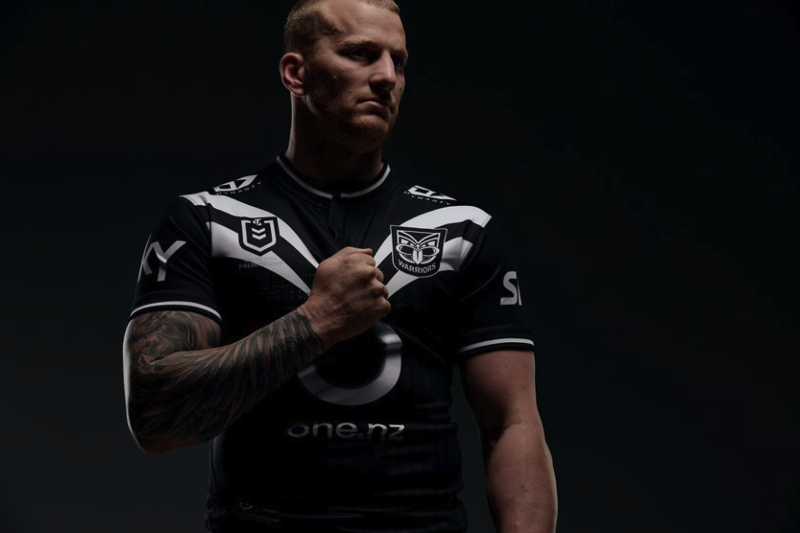 Warriors unveil jersey designed by former player
